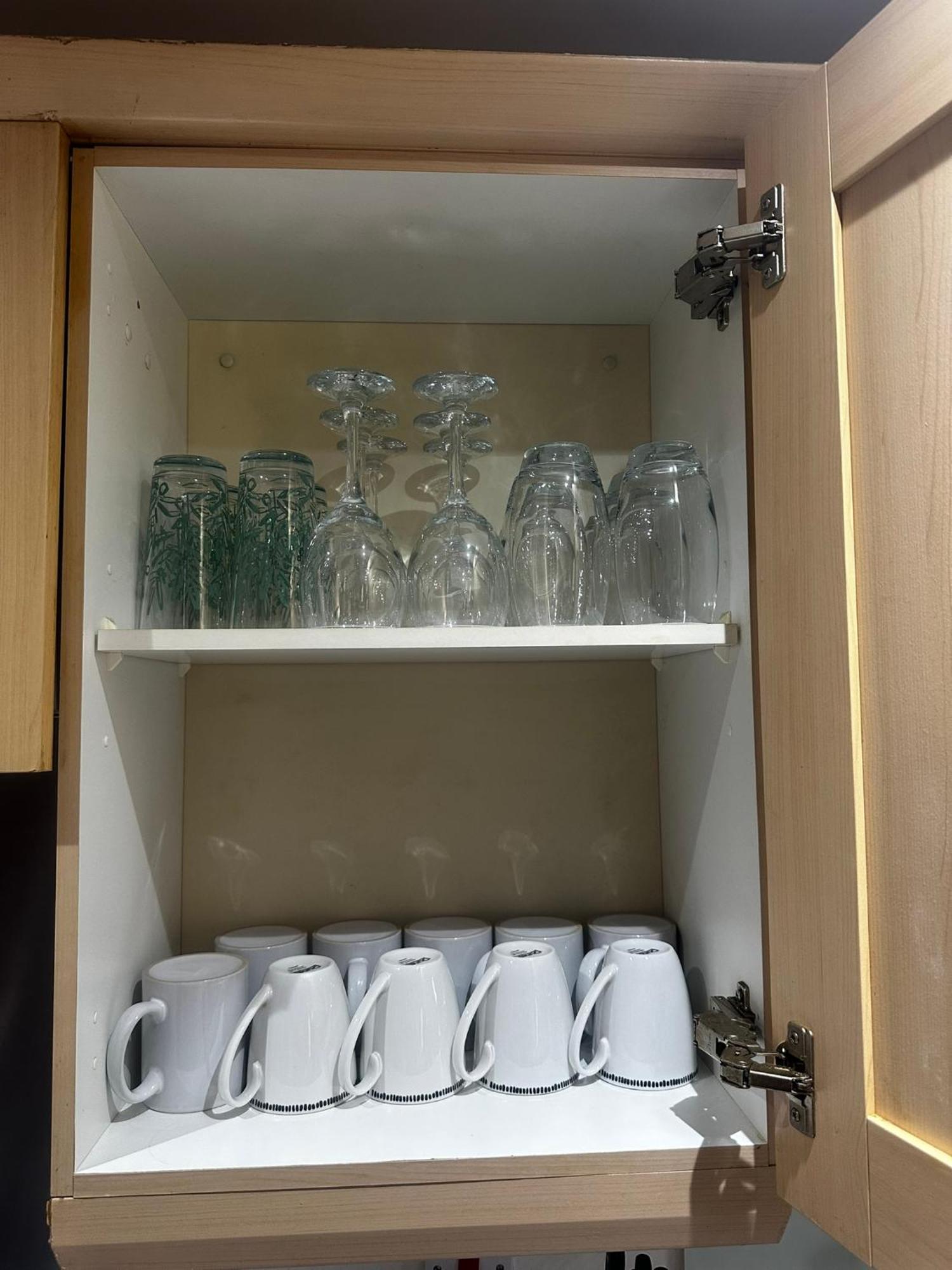 London 2 Bed 2 Bath Apartment Holiday Home - Free Parking - 3Min Walk To The Train Station - 19Min To London Liverpool Street 5Min To Victoria Line 1Gb Broadband Super Fast Internet Ground Floor 100S Of Shops Restaurants Bakeries 24-Hour Asda Superst Eksteriør bilde
