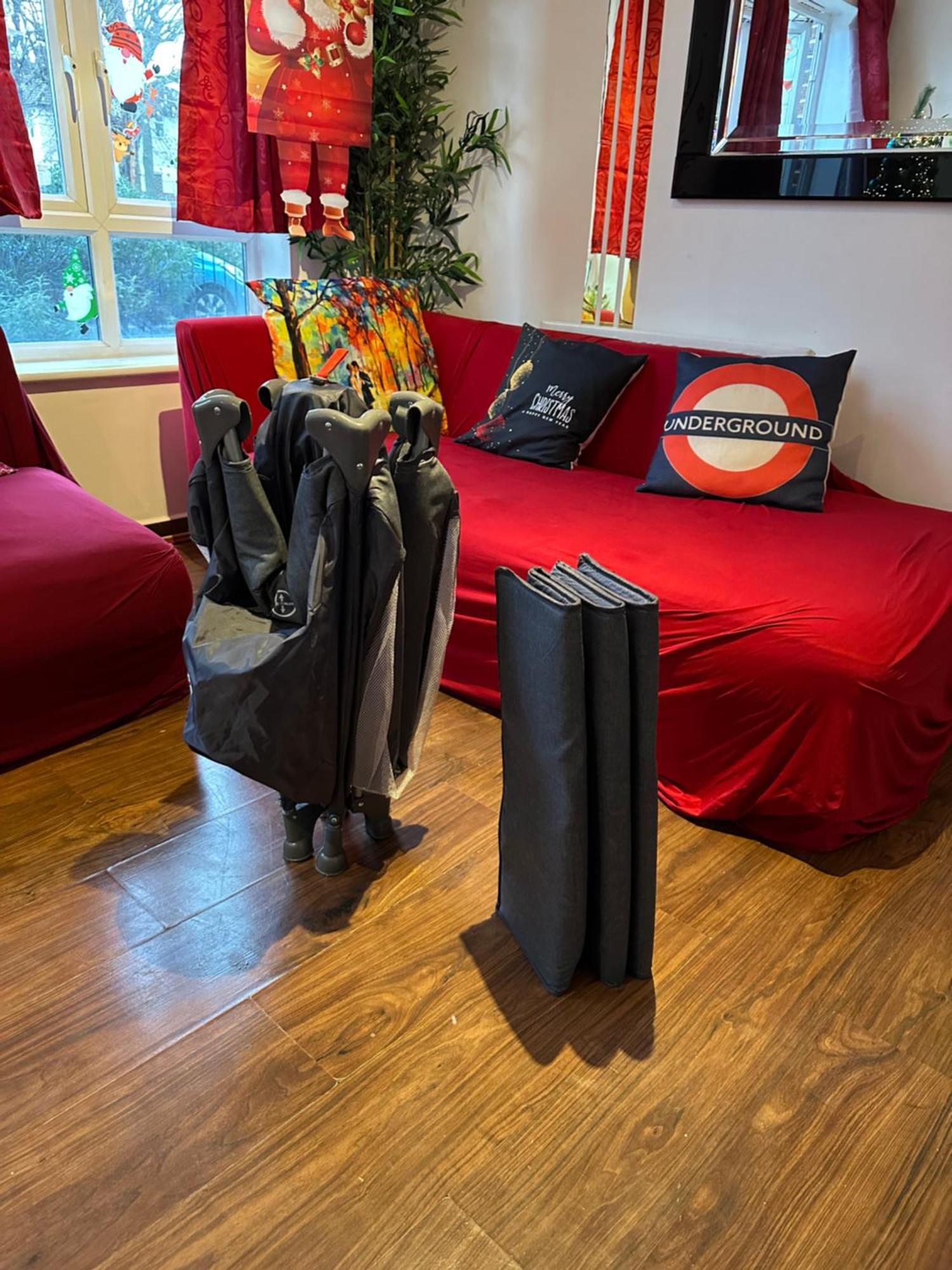 London 2 Bed 2 Bath Apartment Holiday Home - Free Parking - 3Min Walk To The Train Station - 19Min To London Liverpool Street 5Min To Victoria Line 1Gb Broadband Super Fast Internet Ground Floor 100S Of Shops Restaurants Bakeries 24-Hour Asda Superst Eksteriør bilde