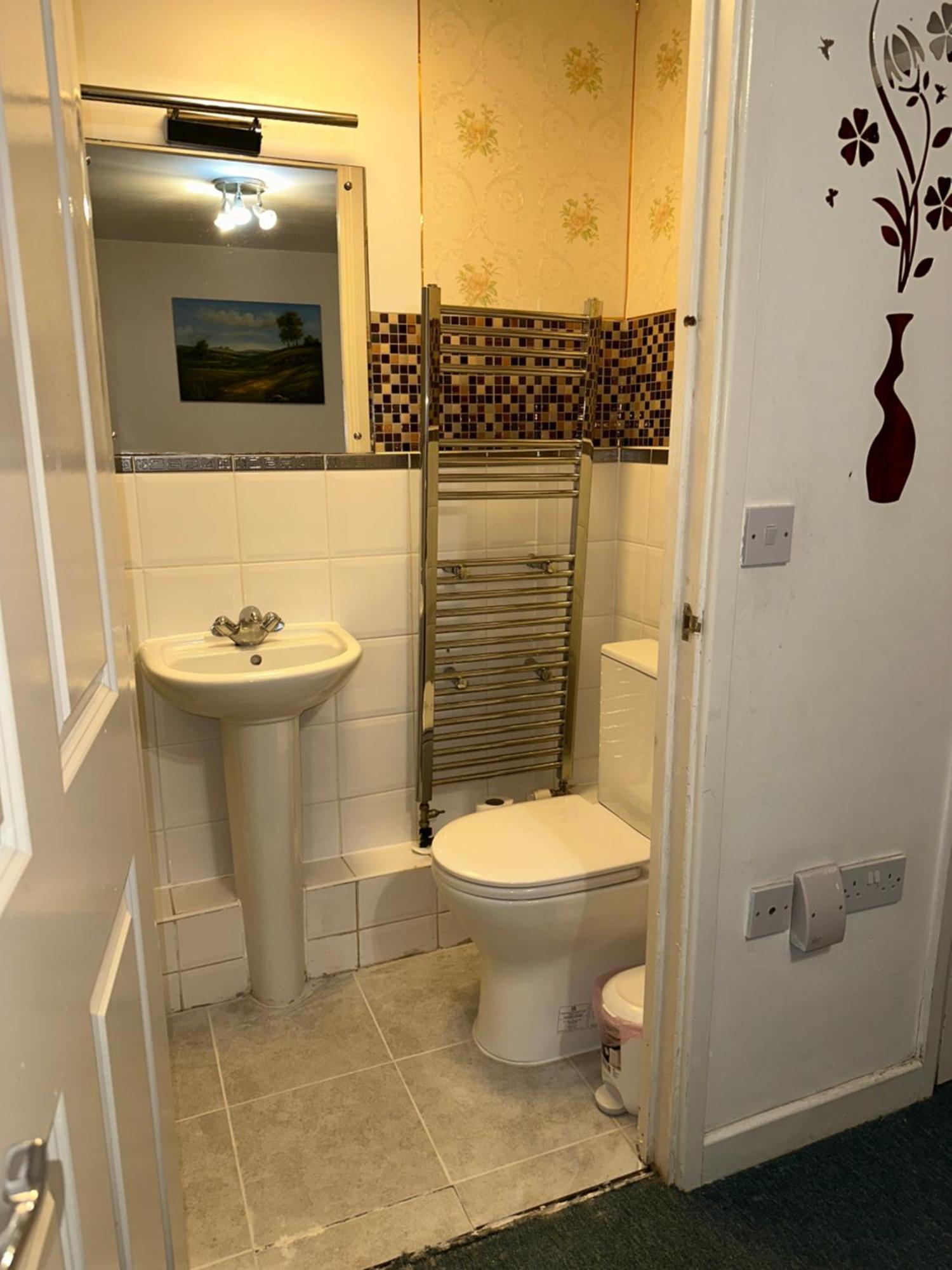 London 2 Bed 2 Bath Apartment Holiday Home - Free Parking - 3Min Walk To The Train Station - 19Min To London Liverpool Street 5Min To Victoria Line 1Gb Broadband Super Fast Internet Ground Floor 100S Of Shops Restaurants Bakeries 24-Hour Asda Superst Eksteriør bilde